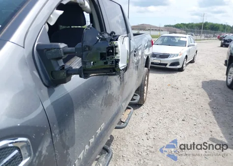 2024 Nissan Titan Xd Sv 4X4 z USA, uszkodzony, nr VIN 1N6AA1FB1RN113985